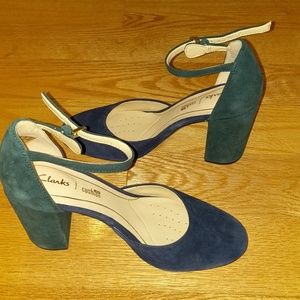 NEW Clarks Blue Amabel Tango Sz 6